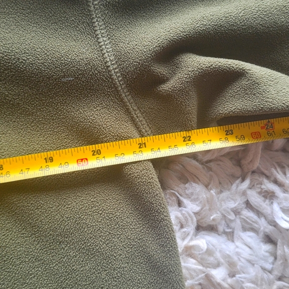 North Face Pullover - Picture 4 of 7